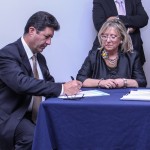 Il Presidente Palmieri firma il contratto con l'Ambasciatore dell'Ecuador