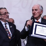 Silvio De Fanti premia Luigi Oppido